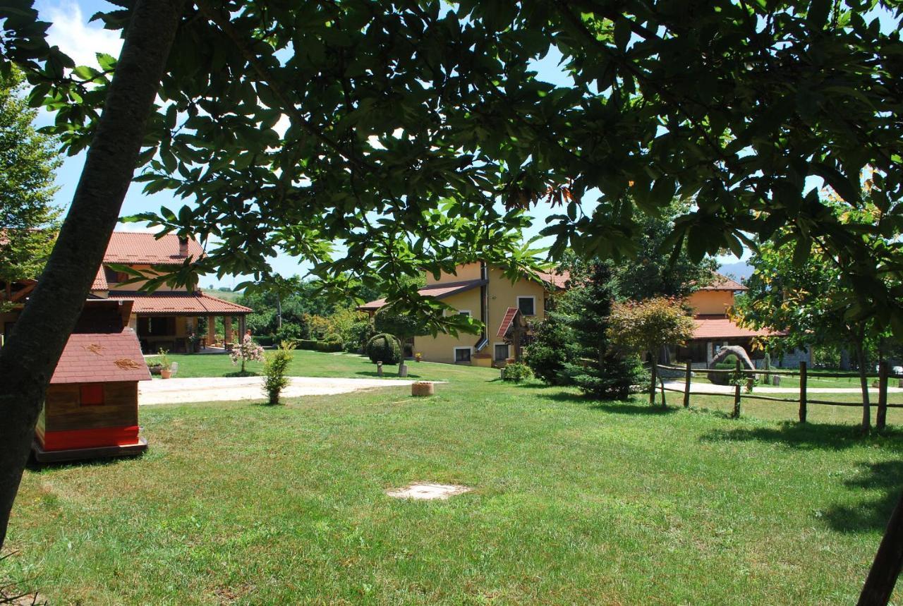 فيلا سيرا سان برونوفي Agriturismo Roseto المظهر الخارجي الصورة