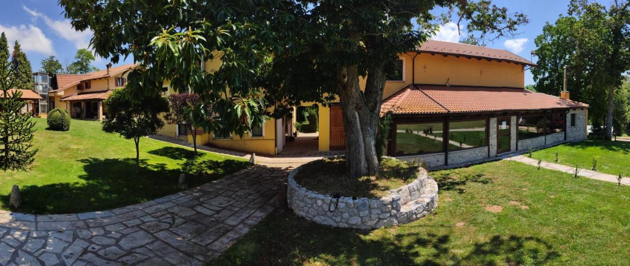 فيلا سيرا سان برونوفي Agriturismo Roseto المظهر الخارجي الصورة